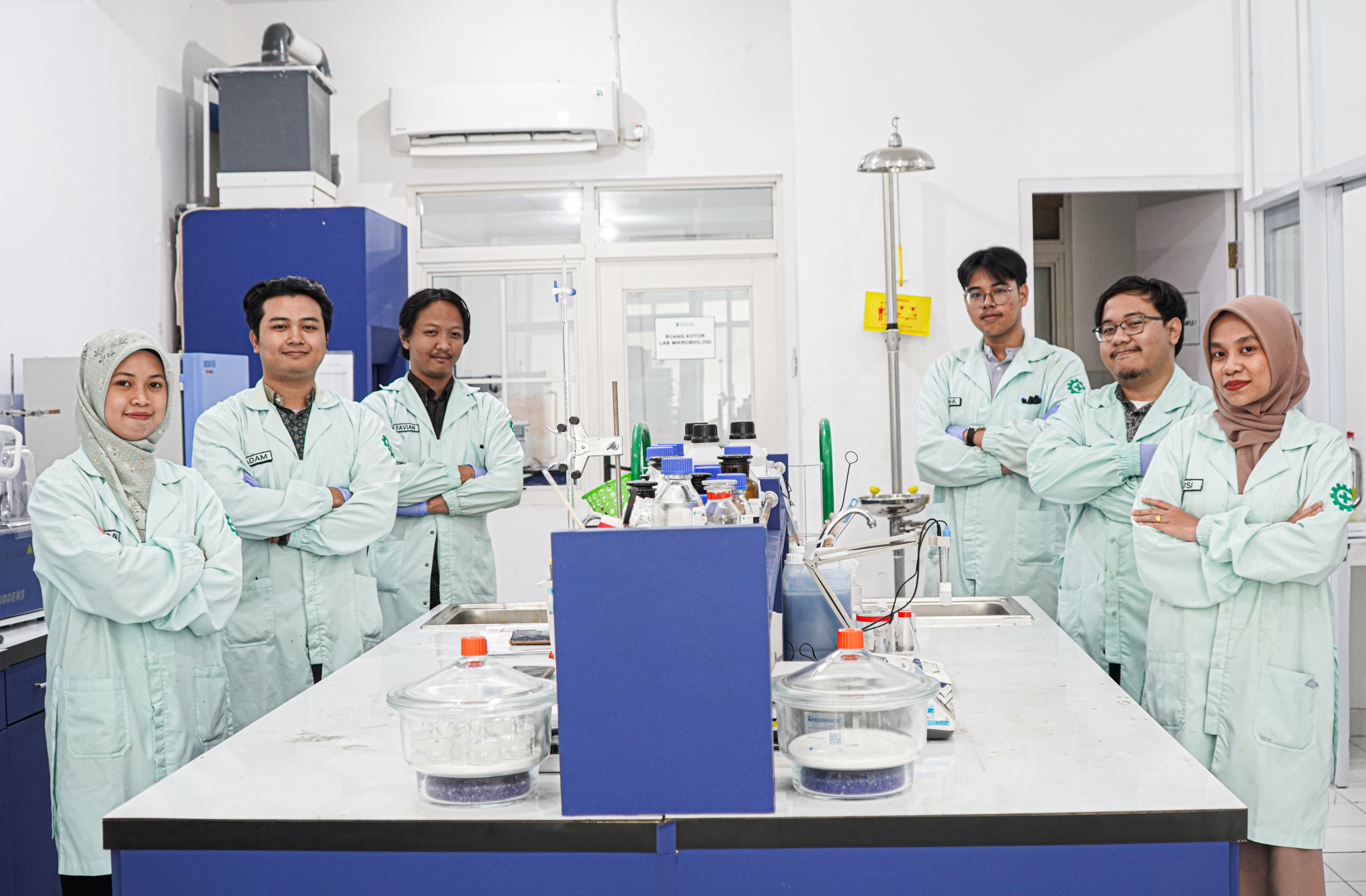Laboratorium Uji Makanan: Pentingnya Pengujian untuk Menjamin Keamanan dan Kualitas Produk Pangan